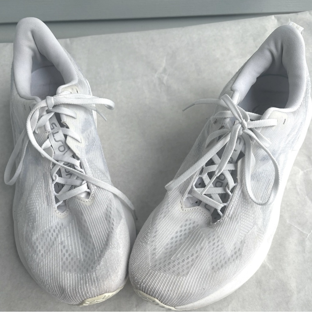 ASICS | ASICS women Novablast 5 sneakers, women size 11, white running shoes.